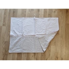 Hndsyet Viskestykke med Delikat Lyserd Blonde og Stilfulde Striber