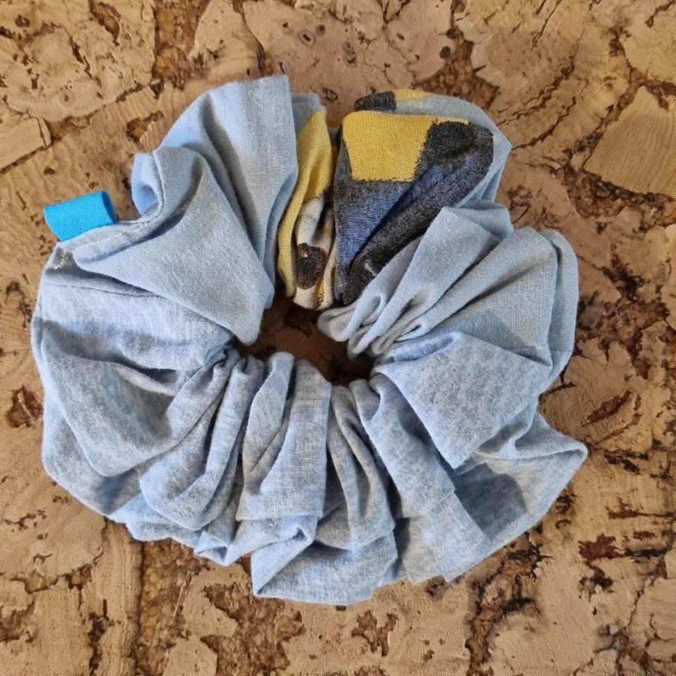 Scrunchie Lysebl