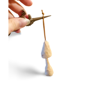 H�ndsnittet tr�ornament i massivt tr�