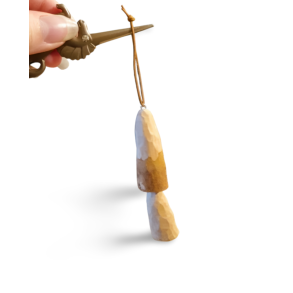 H�ndsnittet tr�ornament i massivt tr�