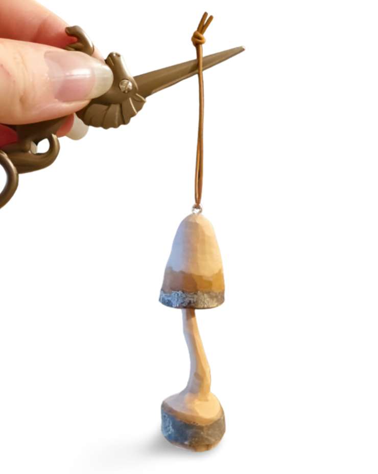 H�ndsnittet tr�ornament i massivt tr�