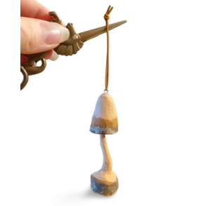 H�ndsnittet tr�ornament i massivt tr�